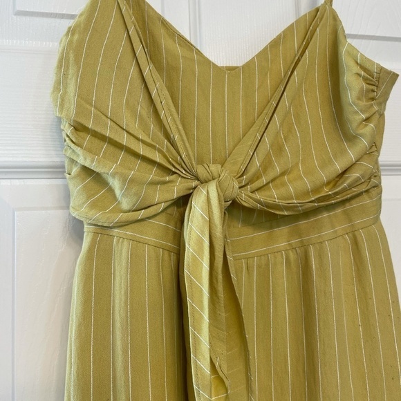 Spring/summer dress by Lush - Picture 3 of 5